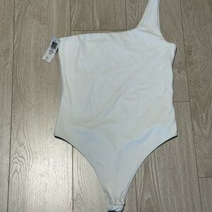 NWT Babaton one shoulder bodysuit